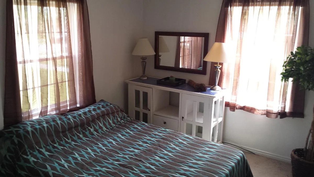 2 bed, 750 sqft, $1,100 — Photo 3