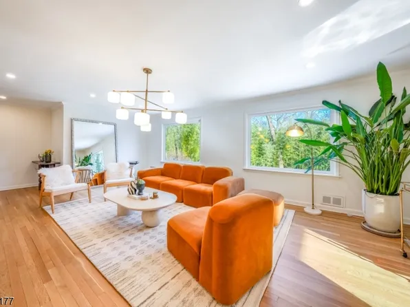 250 Old Short Hills Rd, Millburn Twp., NJ 07078