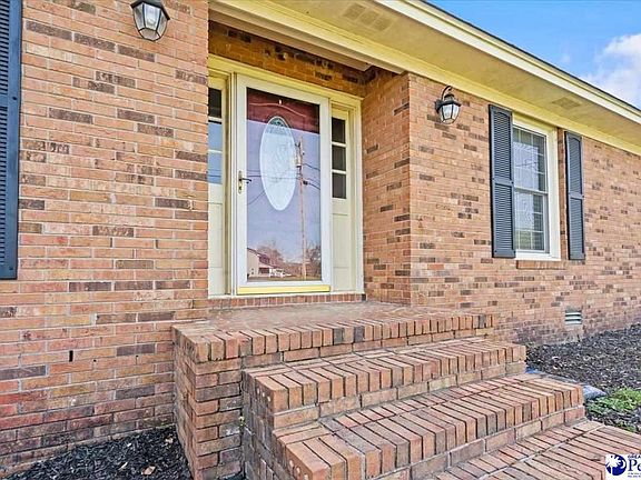 4th image of 2547 Kingston Dr