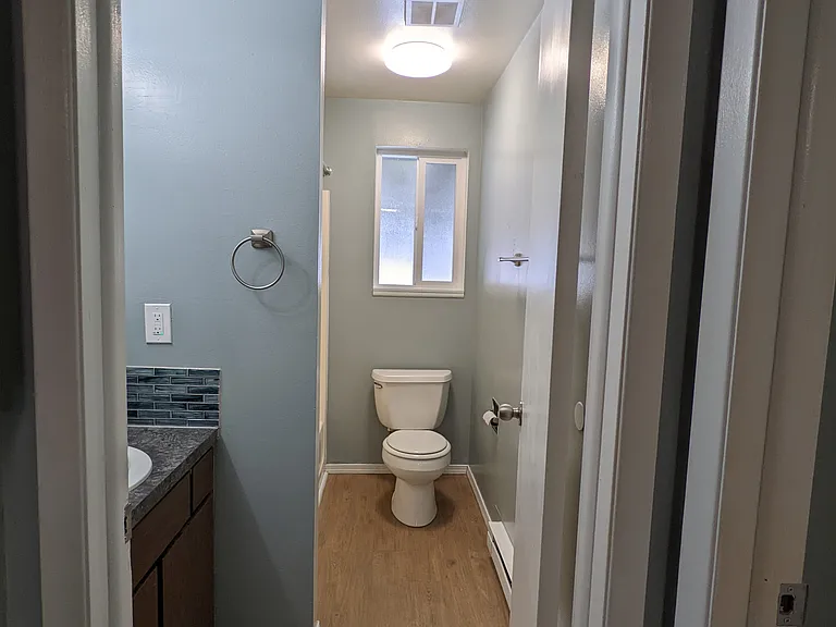 1216 E Nora Ave — Photo 7