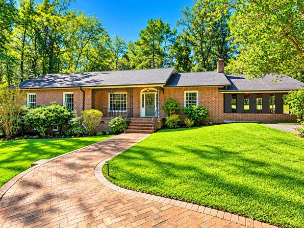 208 E Carolina Ave, Summerville, SC 29483