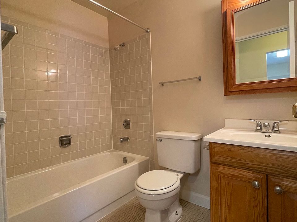1st image of 760 Court Of Birch APT 3