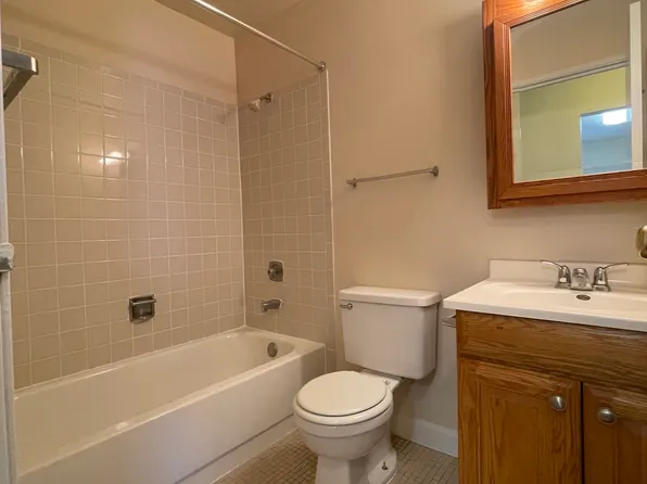 760 Court Of Birch APT 3, Vernon Hills, IL 60061