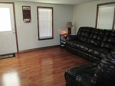 4th image of 1175 Auxier Ave