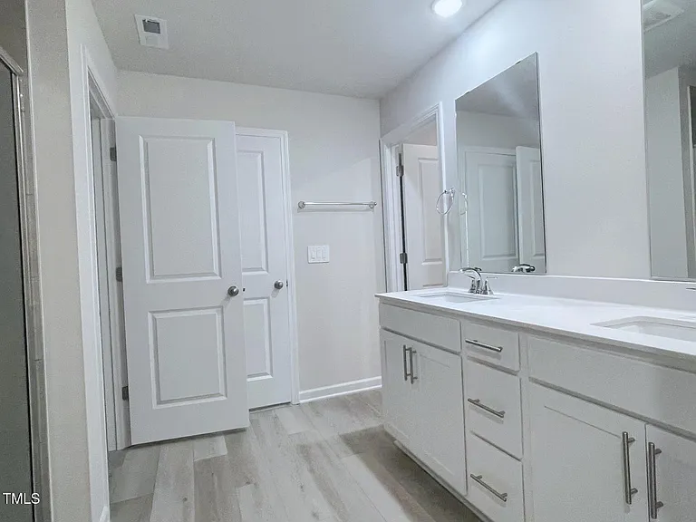 2118 Cherry Creek Rd — Photo 44