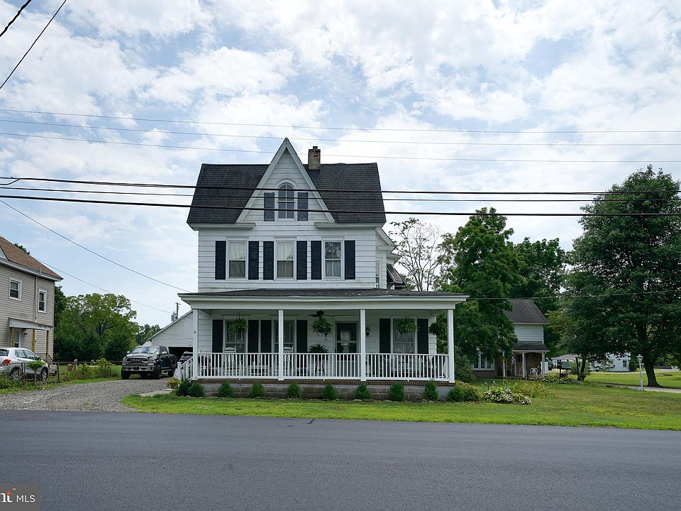 1st image of 15 Broadway St