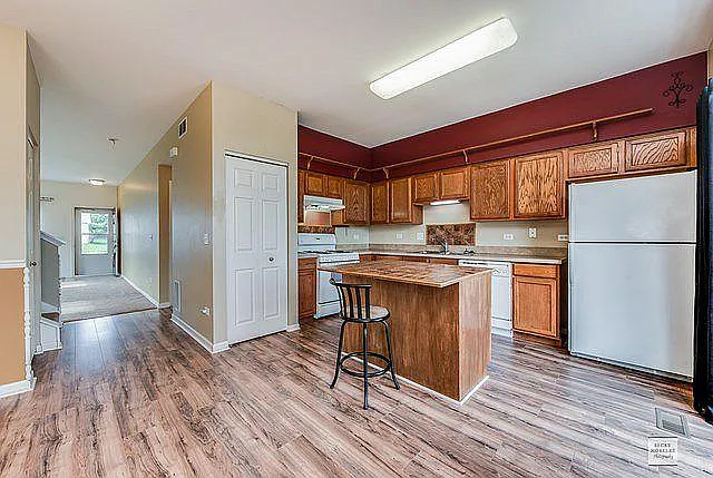3210 Hoffman St — Photo 4
