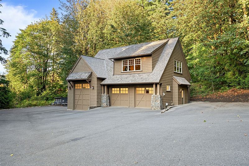 5th image of 24950 SE Old Black Nugget Road