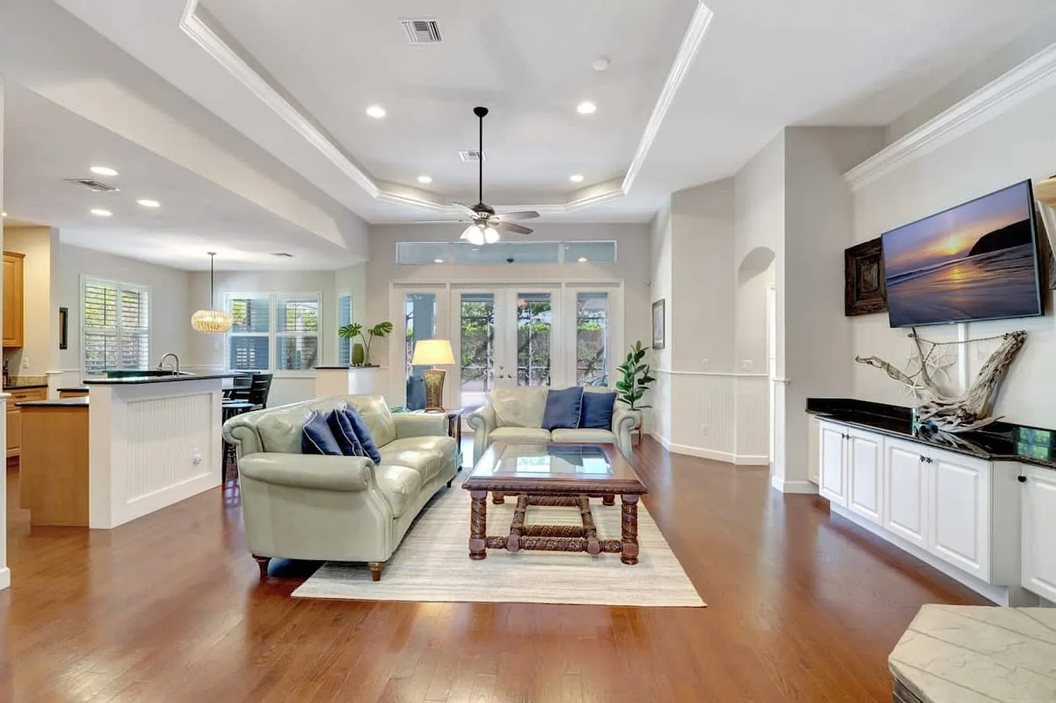 4 bed, 2.0 bath, 2658 sqft, $7,745 — Photo 1