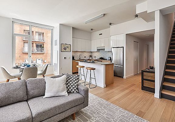 3rd image of 10 Halletts Point Townhouse #4