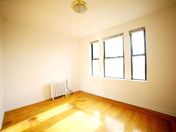 5th image of 60 Glenwood Ave #1