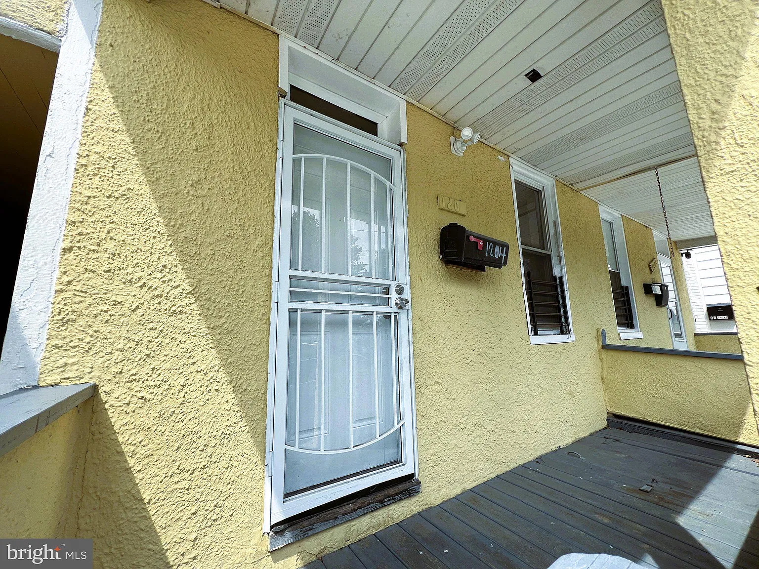 4 bed, 2.0 bath, 1256 sqft, $1,600 — Photo 1