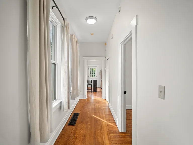 334 Walnut St — Photo 5