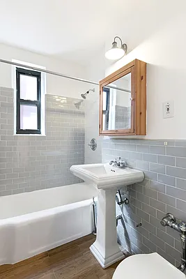 Rented by Modern Spaces | media 13