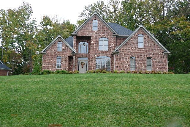 1st image of 133 Hemlock Dr