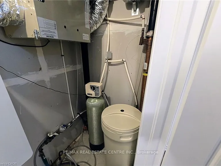 143 Ridge Rd — Photo 32