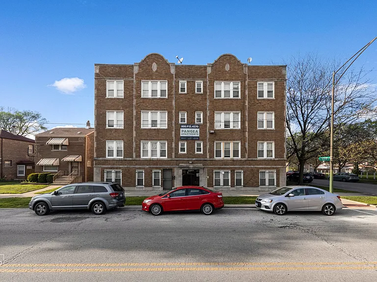 9244 S Saginaw Ave — Photo 4