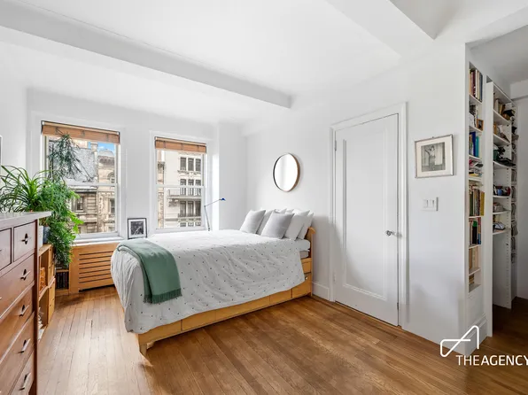 310 West 72nd Street image 7 of 11