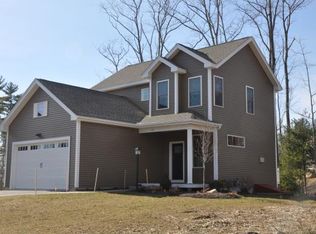 25 Redwood Way, Manchester, NH 03102