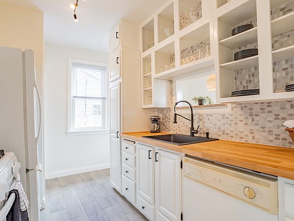 kitchen with applicances included