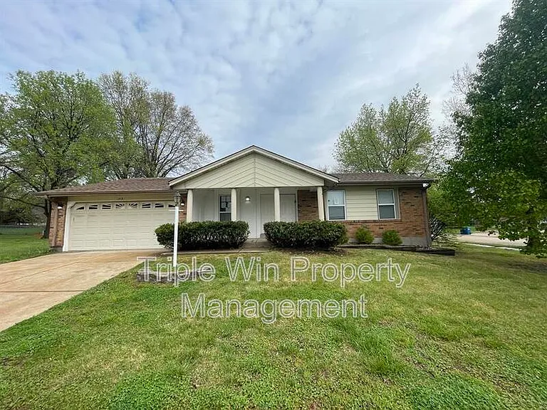 1725 Orletto Way — Photo 2