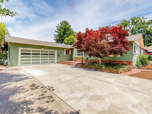 2724 Creekside Road, Santa Rosa, CA 95405