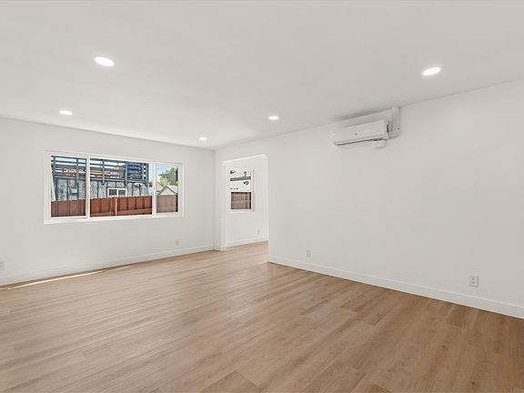 5th image of 624 Silver Lake Blvd APT 2