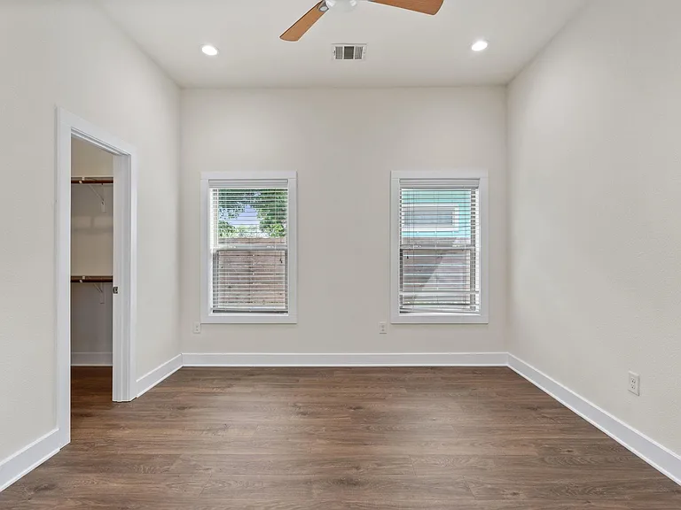 720 Pedernales St #B — Photo 13