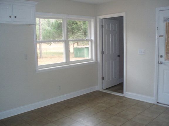 4th image of 112 Terri Dr