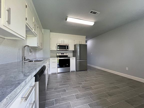 4th image of 1101 S 26th St #1