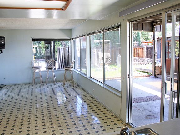2nd image of 2759 Brookfield Pl