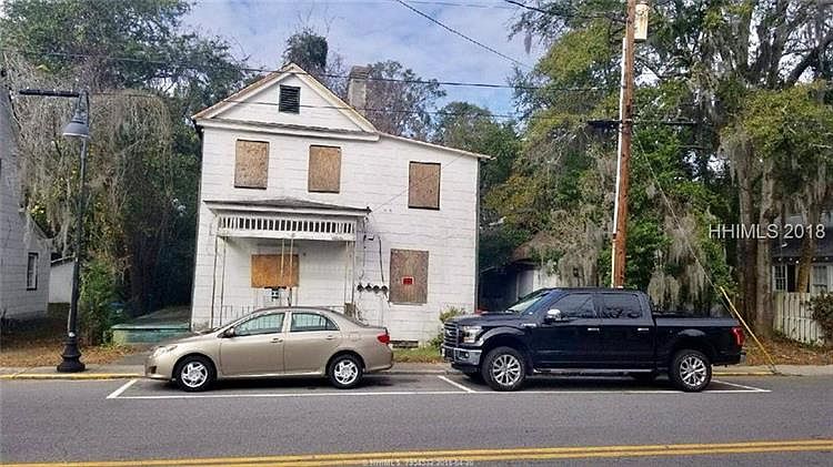 2nd image of 712 Charles St