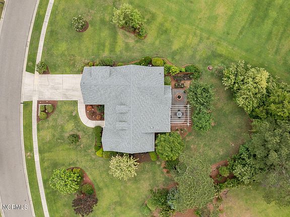 3rd image of 3104 Redfield Drive