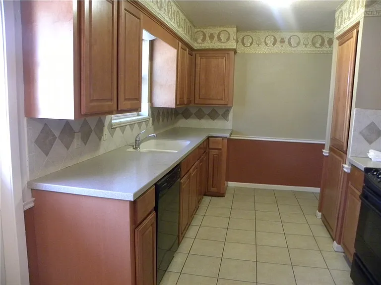 4618 Wooldridge Rd — Photo 2