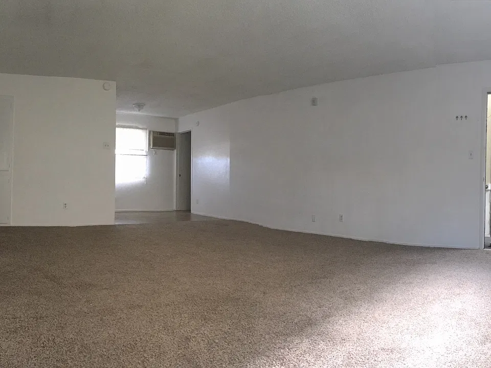 3097 Freeport Blvd #1