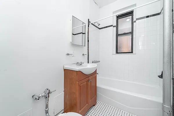 Rented by Modern Spaces | media 25