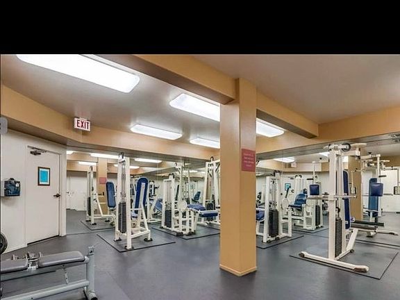 2nd image of 580 Camino De La Reina Unit 222