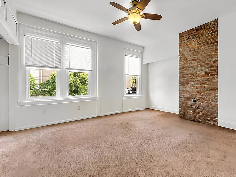 340 Ophelia St — Photo 9