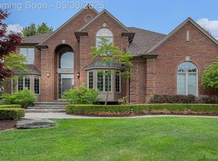 846 Majestic, Rochester Hills, MI 48306