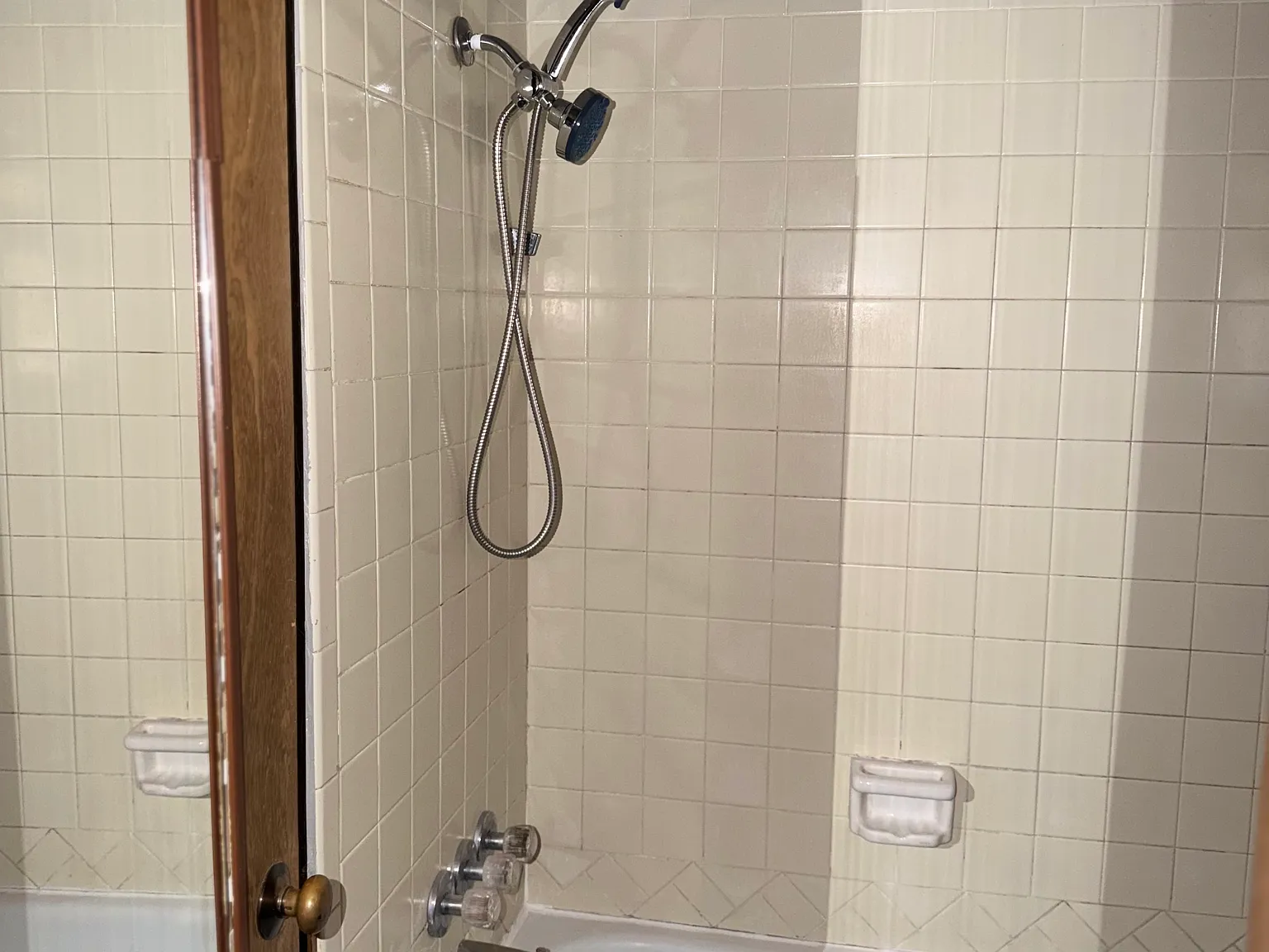 2 bed, 1500 sqft, $1,100 — Photo 1