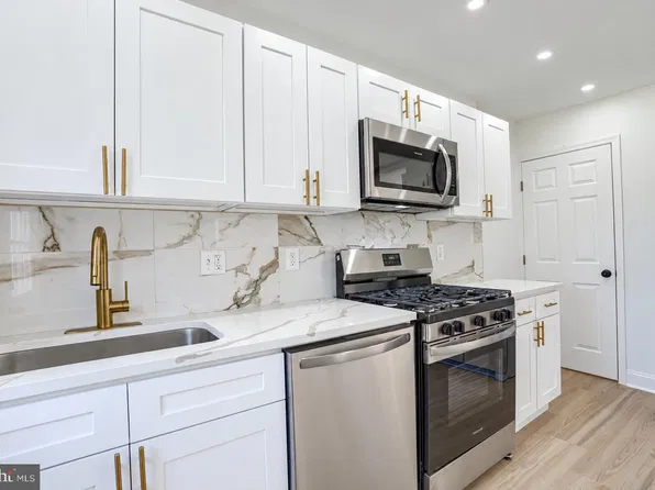 5504 Robinwood Ave, Baltimore, MD 21207