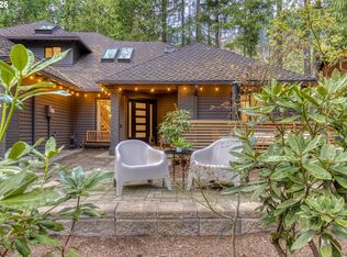 65225 E Sandy River Ln, Rhododendron, OR 97049