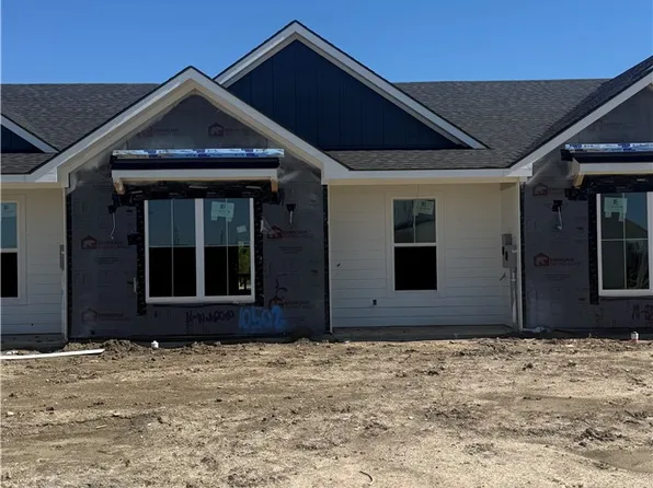 10504 Berry Branch Ln, College Station, TX 77845