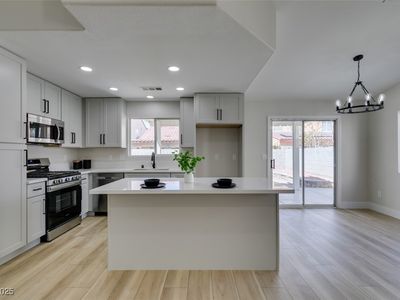 817 Bladensburg St, Las Vegas, NV, 89110