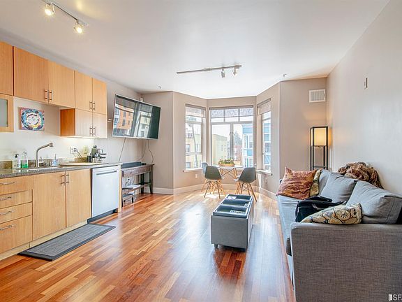 3rd image of 1587 15th St APT 403