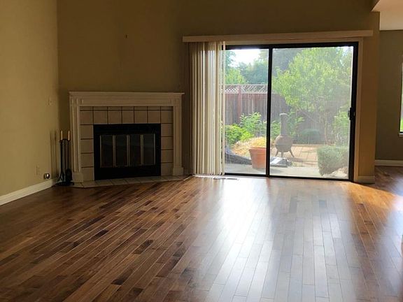 2nd image of 3193 Chivas Pl