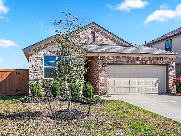 2116 Sweet Bay Dr — Photo 3