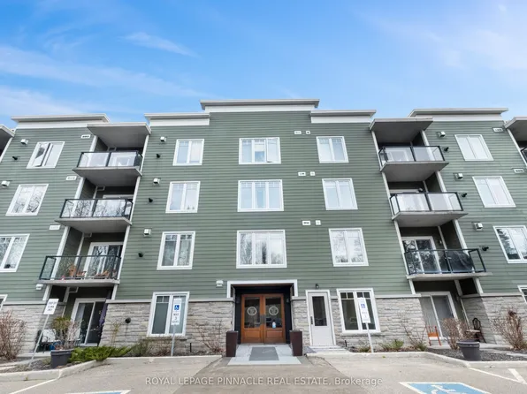 391 James St W #404, Gravenhurst, ON P1P 0A5