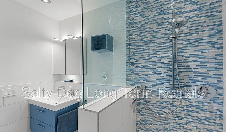 3001 John Anderson Dr — Photo 22
