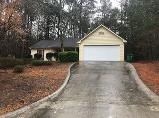 8635 Misty Creek Cir, Snellville, GA 30039